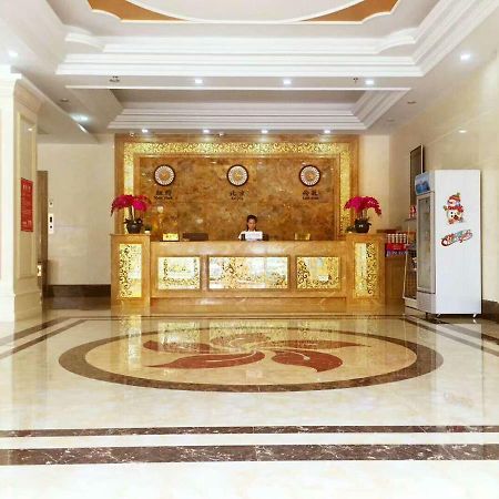 Longhui Business Hotel ฮุ่ยโจว ภายนอก รูปภาพ