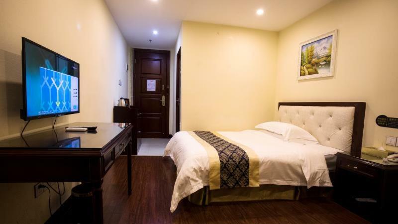 Longhui Business Hotel ฮุ่ยโจว ภายนอก รูปภาพ