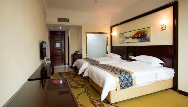 Longhui Business Hotel ฮุ่ยโจว ภายนอก รูปภาพ